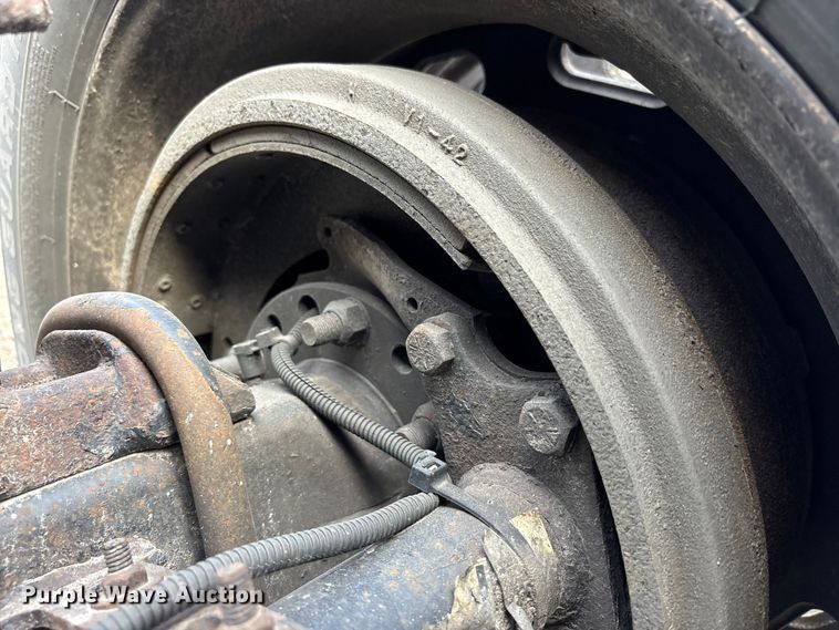 image for item FK1293 2006 Freightliner Coronado semi truck