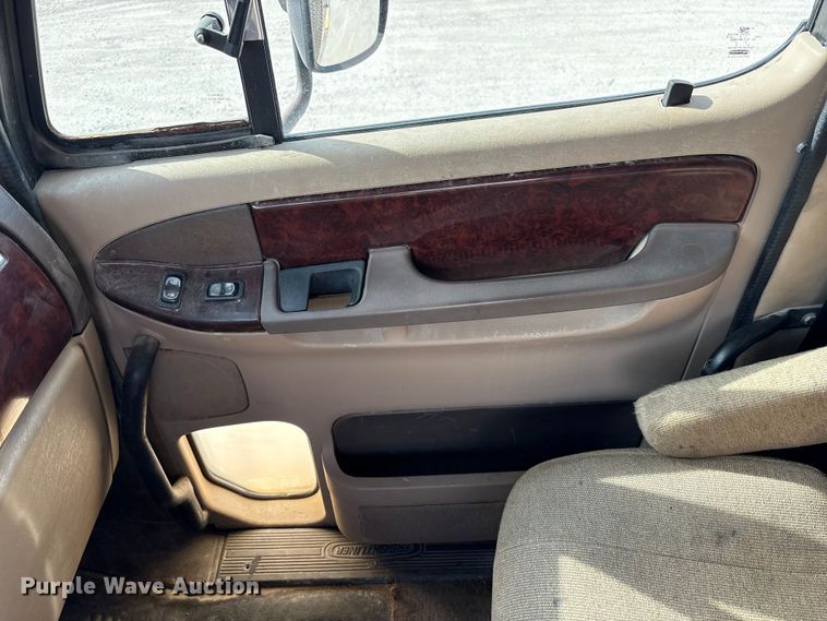 image for item FK1293 2006 Freightliner Coronado semi truck