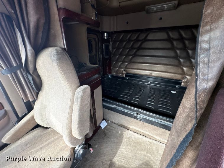 image for item FK1293 2006 Freightliner Coronado semi truck