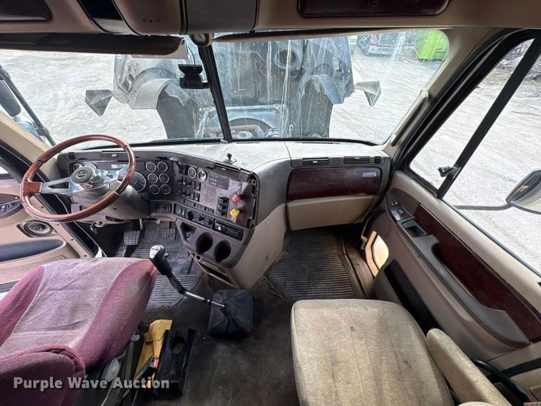 image for item FK1293 2006 Freightliner Coronado semi truck