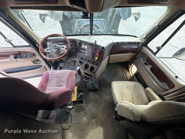 image for item FK1293 2006 Freightliner Coronado semi truck