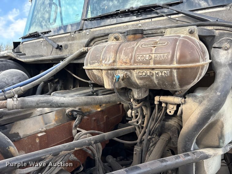 image for item FK1293 2006 Freightliner Coronado semi truck