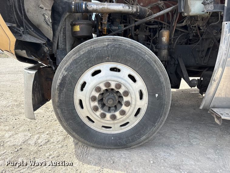 image for item FK1293 2006 Freightliner Coronado semi truck