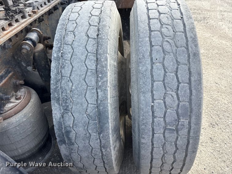 image for item FK1293 2006 Freightliner Coronado semi truck