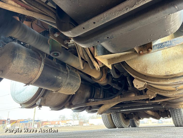 image for item FK1294 2004 Sterling L9500 vacuum truck