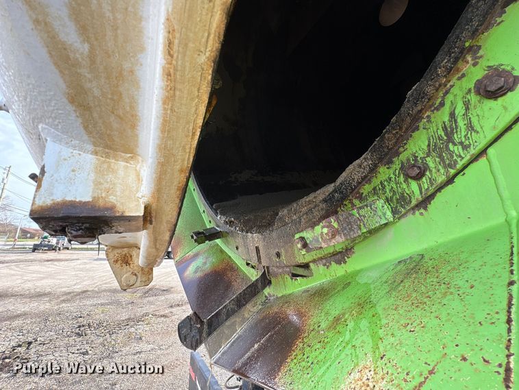 image for item FK1294 2004 Sterling L9500 vacuum truck