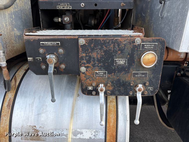 image for item FK1294 2004 Sterling L9500 vacuum truck