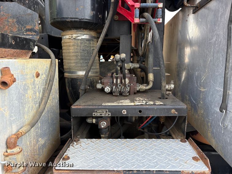 image for item FK1294 2004 Sterling L9500 vacuum truck