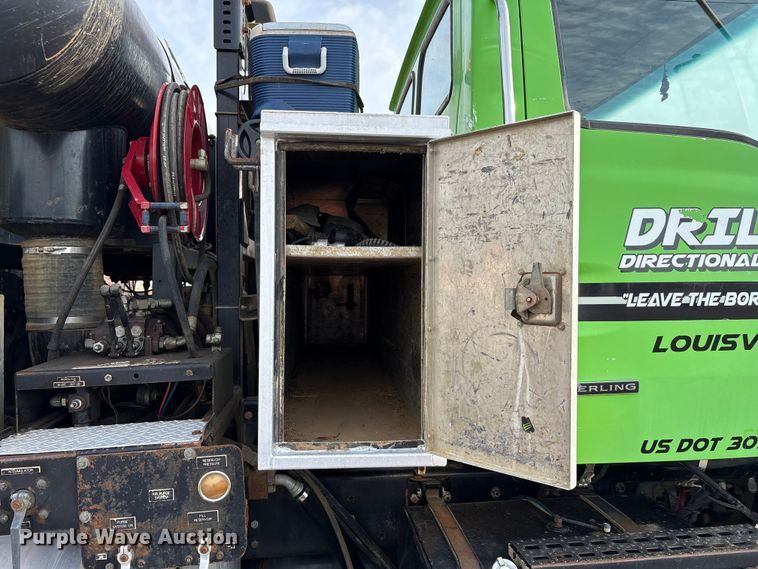 image for item FK1294 2004 Sterling L9500 vacuum truck