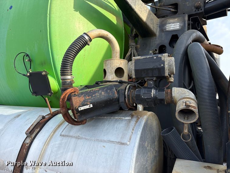 image for item FK1294 2004 Sterling L9500 vacuum truck