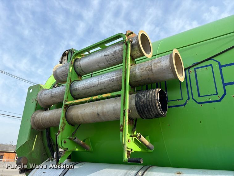 image for item FK1294 2004 Sterling L9500 vacuum truck