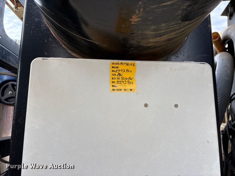 image for item FK1294 2004 Sterling L9500 vacuum truck