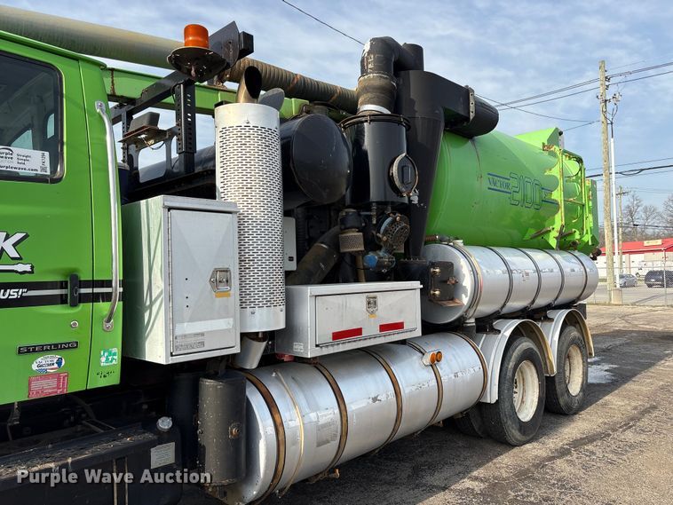 image for item FK1294 2004 Sterling L9500 vacuum truck