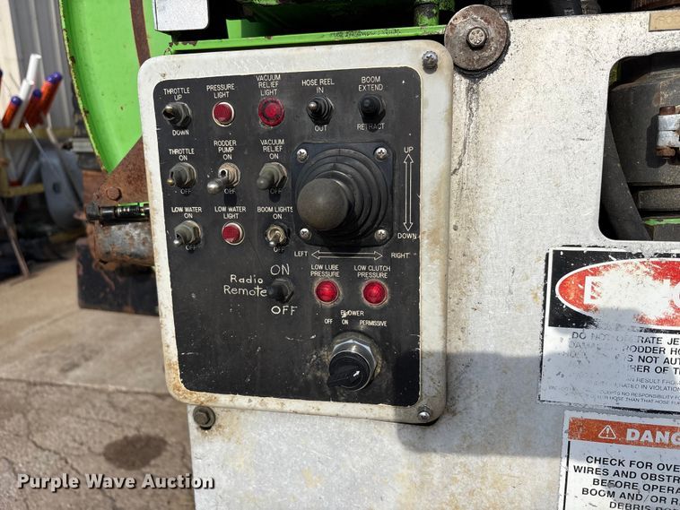 image for item FK1294 2004 Sterling L9500 vacuum truck