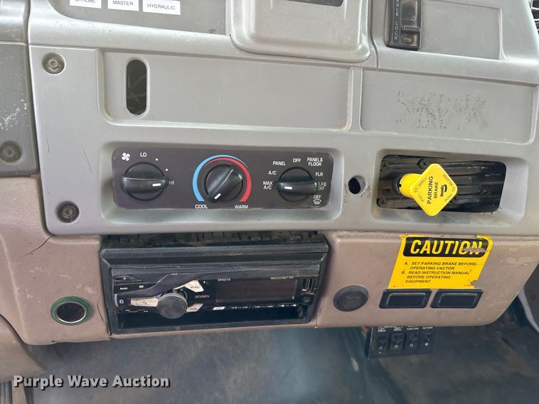 image for item FK1294 2004 Sterling L9500 vacuum truck