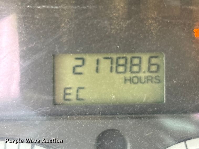 image for item FK1294 2004 Sterling L9500 vacuum truck