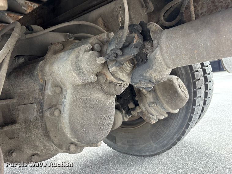 image for item FK1320 2000 GMC C8500 crane truck