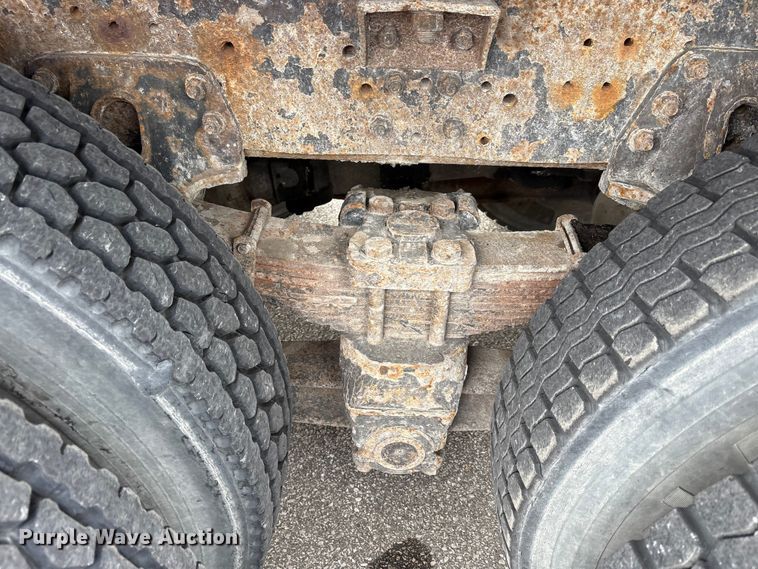 image for item FK1320 2000 GMC C8500 crane truck