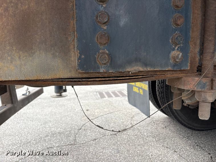 image for item FK1320 2000 GMC C8500 crane truck