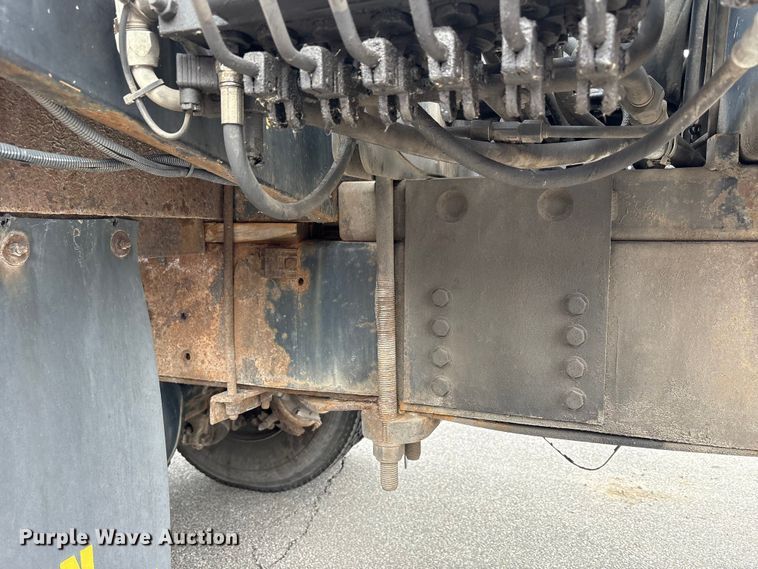 image for item FK1320 2000 GMC C8500 crane truck