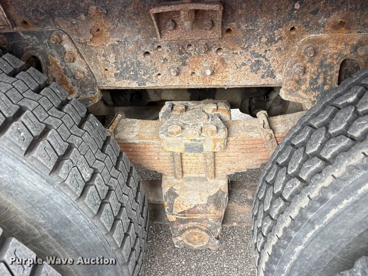 image for item FK1320 2000 GMC C8500 crane truck