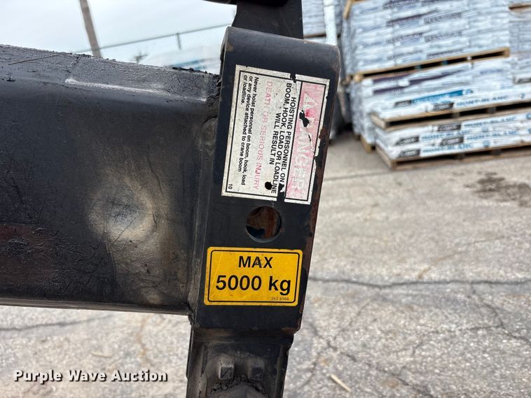 image for item FK1320 2000 GMC C8500 crane truck