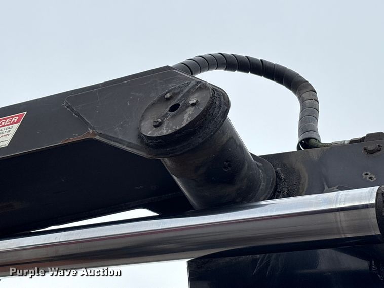 image for item FK1320 2000 GMC C8500 crane truck