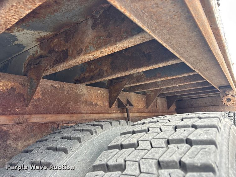 image for item FK1320 2000 GMC C8500 crane truck