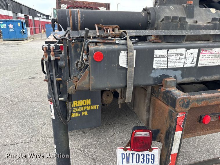 image for item FK1320 2000 GMC C8500 crane truck