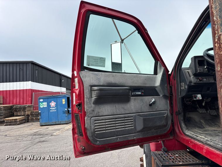 image for item FK1320 2000 GMC C8500 crane truck