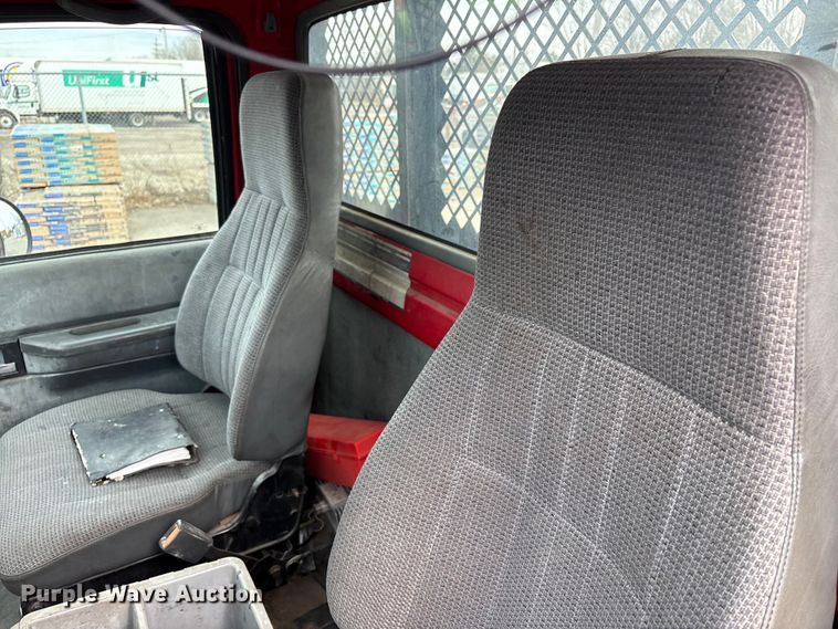 image for item FK1320 2000 GMC C8500 crane truck