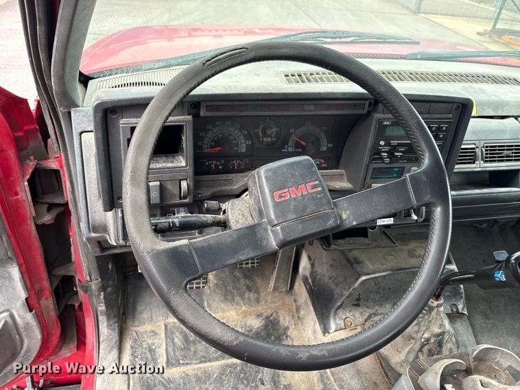 image for item FK1320 2000 GMC C8500 crane truck