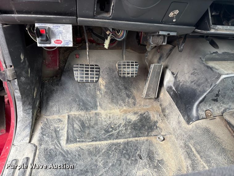 image for item FK1320 2000 GMC C8500 crane truck