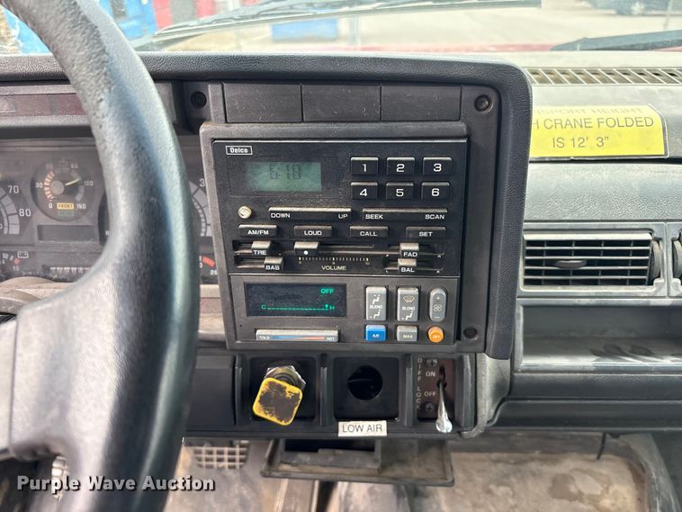 image for item FK1320 2000 GMC C8500 crane truck