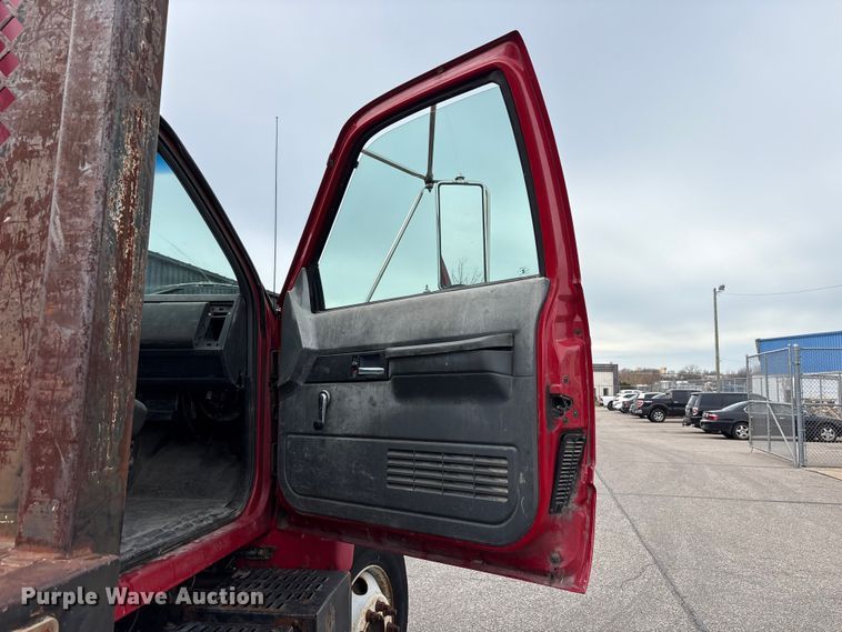 image for item FK1320 2000 GMC C8500 crane truck