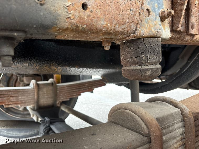 image for item FK1320 2000 GMC C8500 crane truck