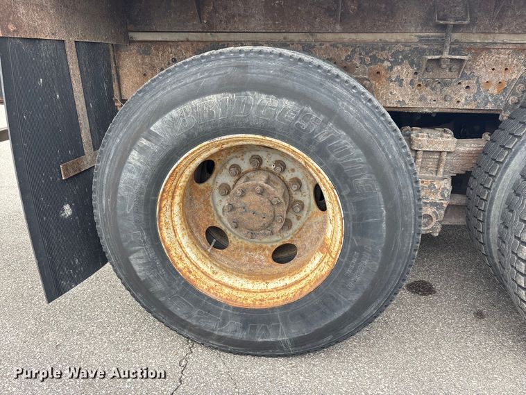 image for item FK1320 2000 GMC C8500 crane truck