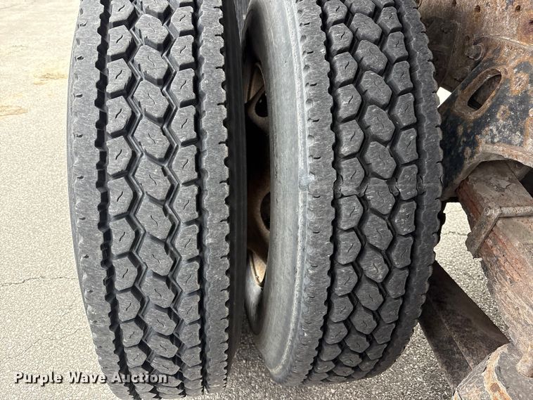 image for item FK1320 2000 GMC C8500 crane truck