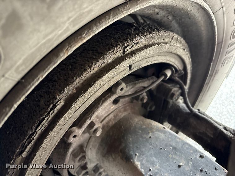 image for item FK1320 2000 GMC C8500 crane truck