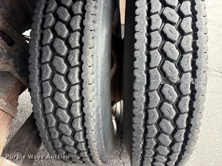 image for item FK1320 2000 GMC C8500 crane truck