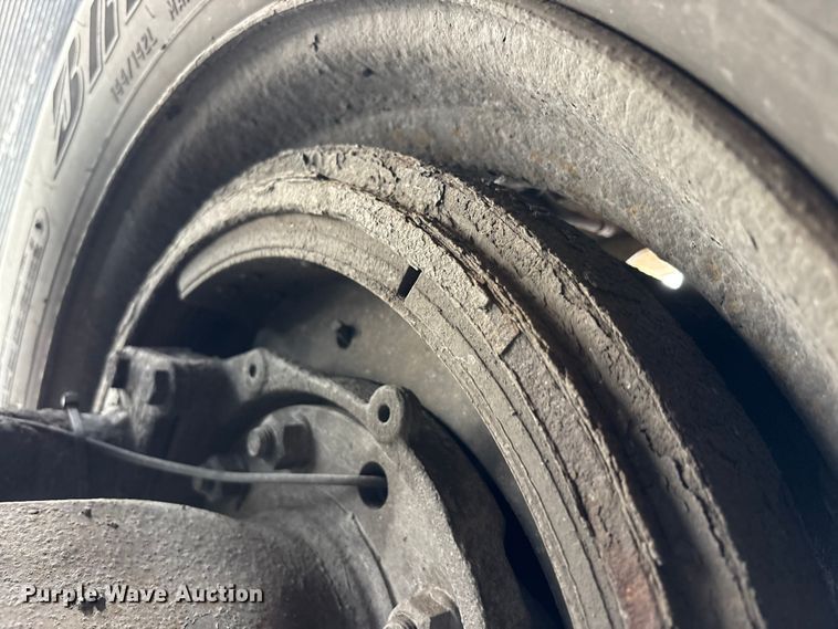 image for item FK1320 2000 GMC C8500 crane truck