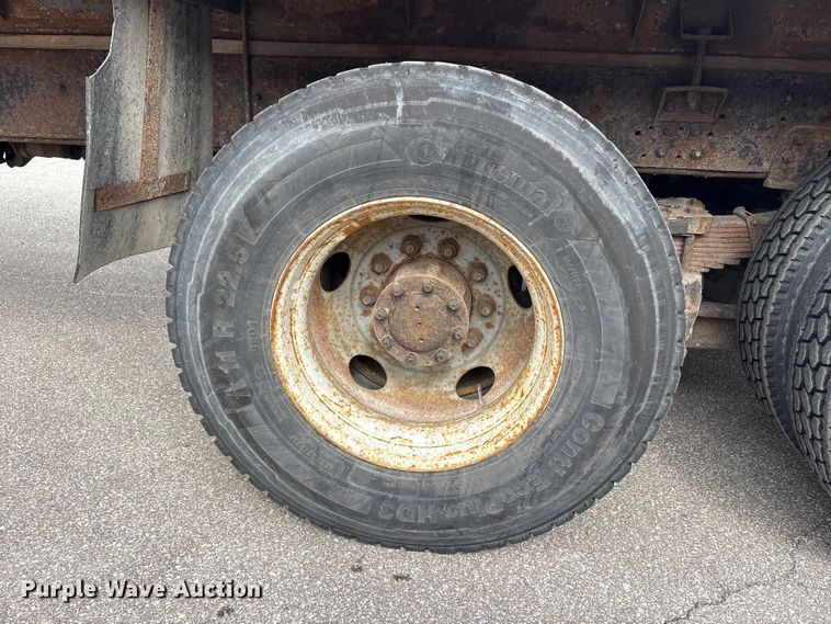 image for item FK1320 2000 GMC C8500 crane truck