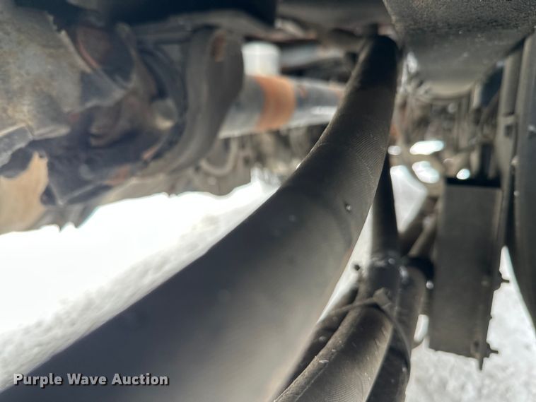 image for item FK1556 2015 Mack CXU613 semi truck