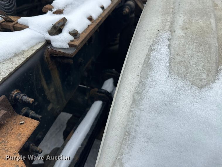 image for item FK1556 2015 Mack CXU613 semi truck