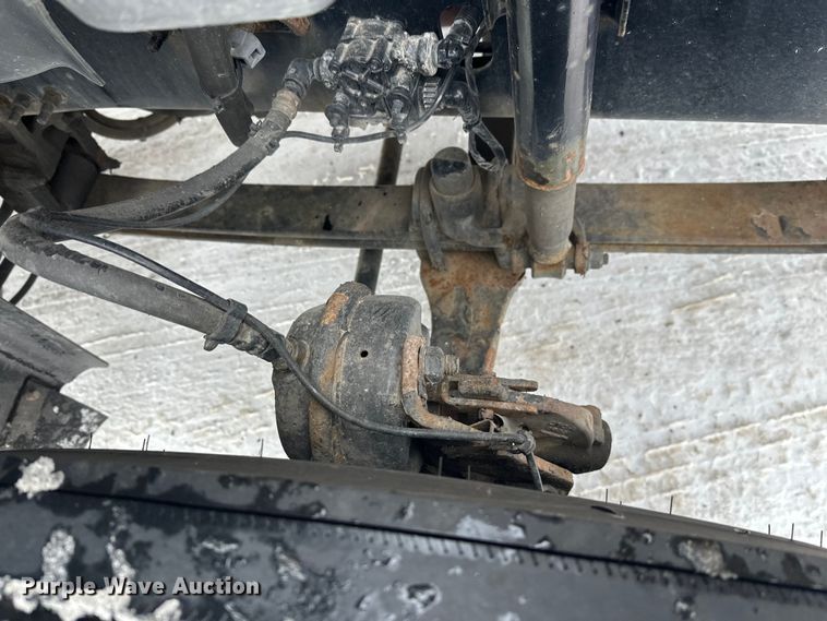 image for item FK1556 2015 Mack CXU613 semi truck