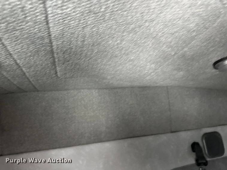 image for item FK1556 2015 Mack CXU613 semi truck