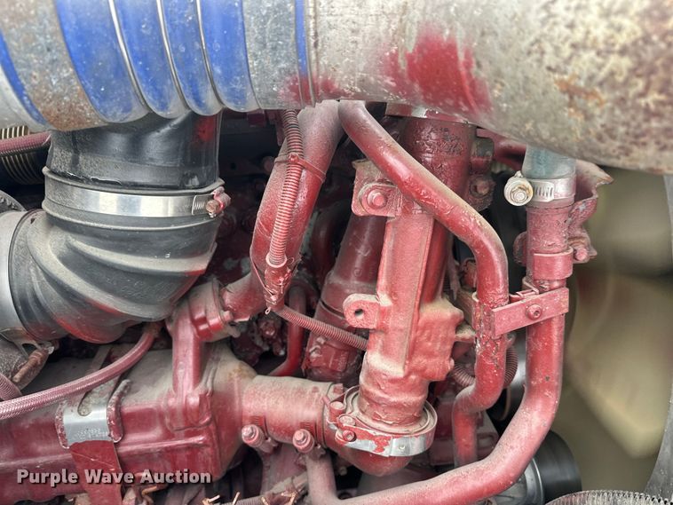 image for item FK1556 2015 Mack CXU613 semi truck