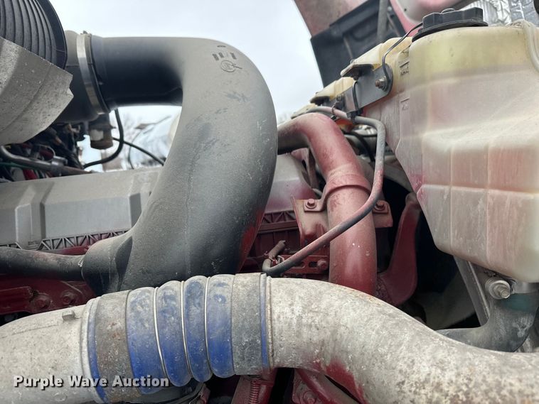 image for item FK1556 2015 Mack CXU613 semi truck