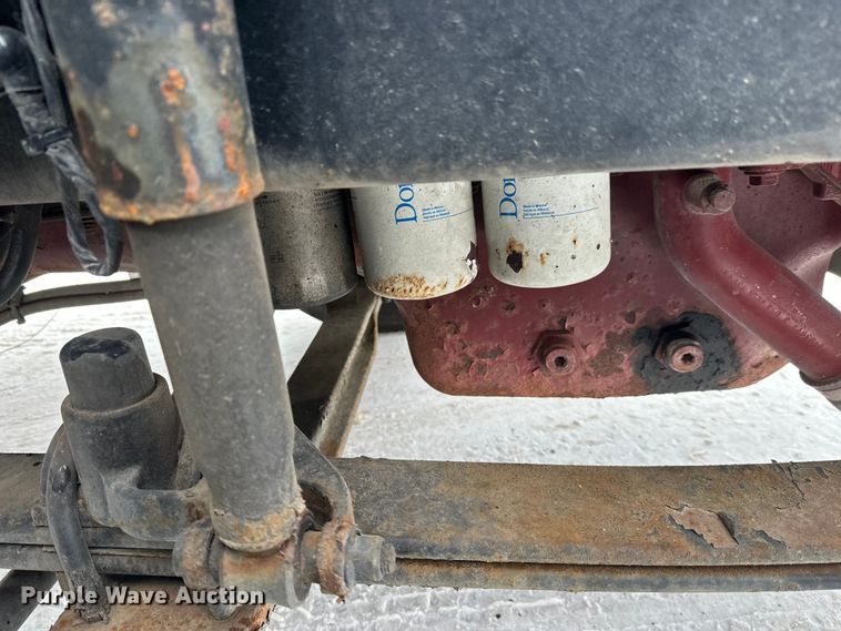 image for item FK1556 2015 Mack CXU613 semi truck