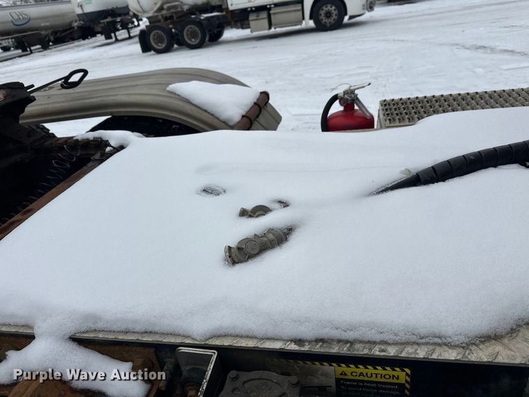 image for item FK1559 2015 Mack CXU613 semi truck